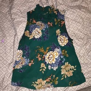 Flowered turtle neck tanktop